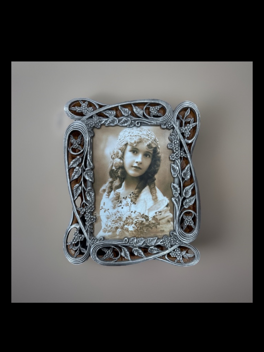 Vintage Style Silver Tone Ornate 5x7 Picture Frame Floral Scroll Cottagecore